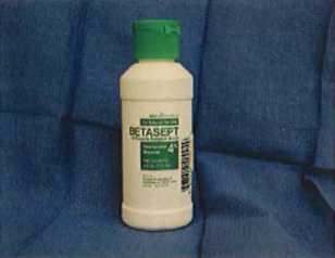 Dung dịch Chlorhexidine gluconate 4%