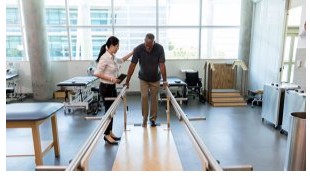 Tập đi cho bệnh nhân sau đột quỵ não